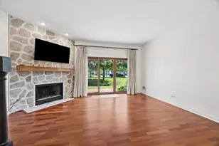 1239 Tennyson Ln, Naperville, IL 60540 - Photo 6