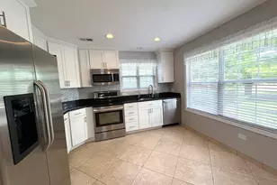 258 Odlum Ct, Schaumburg, IL 60194 - Photo 6