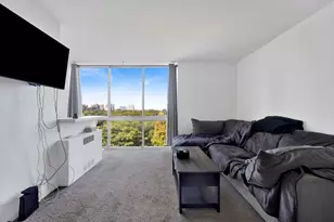 1555 N Dearborn Pkwy, Chicago, IL 60610 - Photo 8