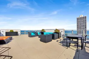 1555 N Dearborn Pkwy, Chicago, IL 60610 - Photo 16