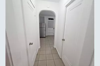 2454 W Catalpa Avenue #2, Chicago, IL 60625 - Photo 16
