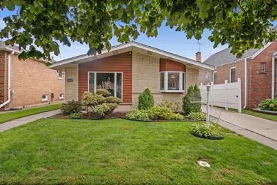 13041 S Muskegon Avenue, Chicago, IL 60633 - Photo 1