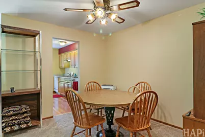 320 N Thornwood Drive #320, McHenry, IL 60050 - Photo 4