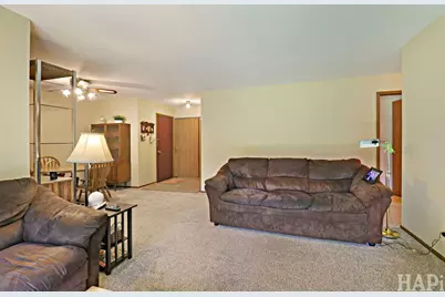 320 N Thornwood Drive #320, McHenry, IL 60050 - Photo 6