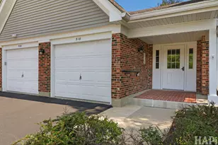 320 N Thornwood Dr, McHenry, IL 60050 - Photo 2