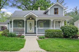 225 S Grant St, Westmont, IL 60559 - Photo 1