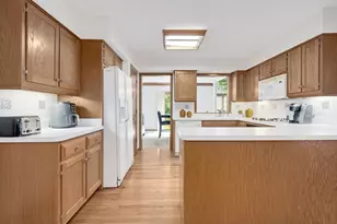 2255 Durand Dr, Downers Grove, IL 60515 - Photo 10