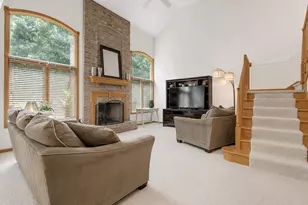 2255 Durand Dr, Downers Grove, IL 60515 - Photo 2