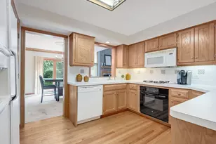 2255 Durand Dr, Downers Grove, IL 60515 - Photo 6