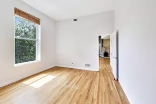 223 W Wisconsin St, Chicago, IL 60614 - Photo 10
