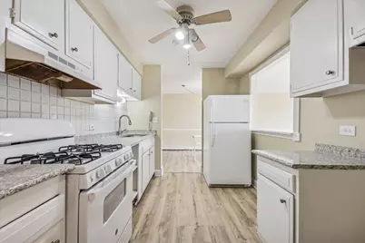 1041 N Mill Street #307, Naperville, IL 60563 - Photo 6
