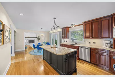2103 Nachtman Court, Wheaton, IL 60187 - Photo 6