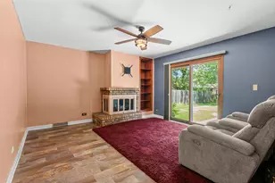 533 N Beck Rd, Lindenhurst, IL 60046 - Photo 8