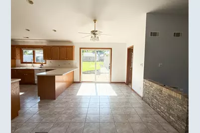 7706 Warwick Avenue, Darien, IL 60561 - Photo 18