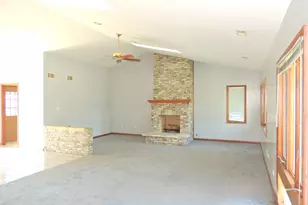 7706 Warwick Ave, Darien, IL 60561 - Photo 28