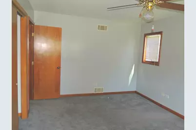 7706 Warwick Avenue, Darien, IL 60561 - Photo 36