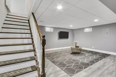 1910 Gabriel Avenue, Zion, IL 60099 - Photo 16