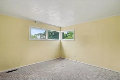 8243 N Ozanam Avenue, Niles, IL 60714 - Photo 12