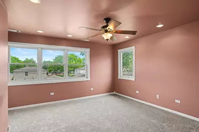 8243 N Ozanam Avenue, Niles, IL 60714 - Photo 6