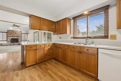 859 Big Bear Trail, Cary, IL 60013 - Photo 8