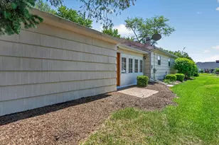 69 Central Ave, Aurora, IL 60506 - Photo 26