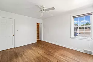 2738 W Fitch Ave, Chicago, IL 60645 - Photo 18