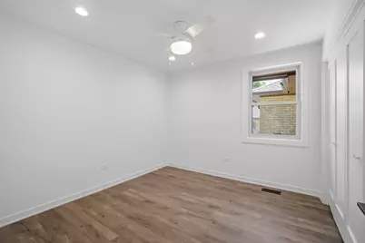 9430 Nashville Avenue, Morton Grove, IL 60053 - Photo 10