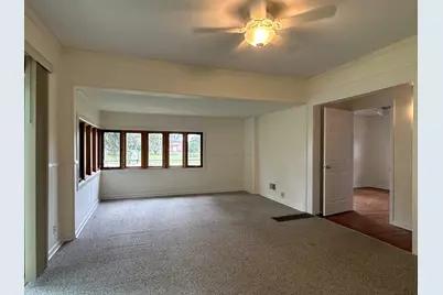 637 W Main Street, Genoa, IL 60135 - Photo 6