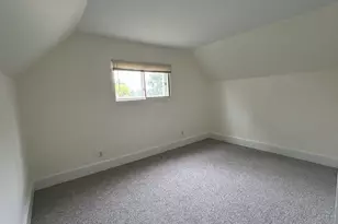 637 W Main St, Genoa, IL 60135 - Photo 12