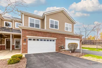 2390 N Newberry Lane, Palatine, IL 60074 - Photo 2