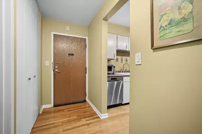 1515 E Central Road #462B, Arlington Heights, IL 60005 - Photo 2