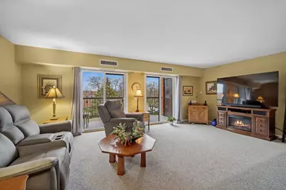 1515 E Central Road #462B, Arlington Heights, IL 60005 - Photo 6