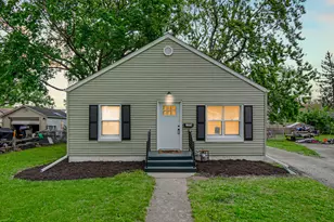1376 Lennington Circle, Kankakee, IL 60901 - Photo 2