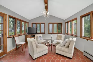 305 Tanglewood Ln, Naperville, IL 60563 - Photo 14