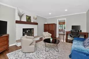 305 Tanglewood Ln, Naperville, IL 60563 - Photo 6
