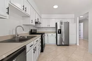 1008 Rockport Dr, Carol Stream, IL 60188 - Photo 4