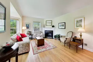 1007 Columbian Ave, Oak Park, IL 60302 - Photo 2