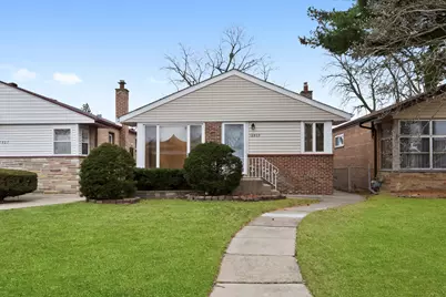 12809 S May Street, Calumet Park, IL 60827 - Photo 1