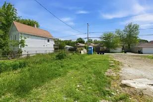 8739 S Colfax Ave, Chicago, IL 60617 - Photo 30