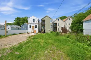 8739 S Colfax Ave, Chicago, IL 60617 - Photo 32