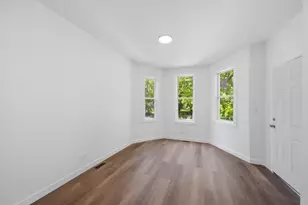 8739 S Colfax Ave, Chicago, IL 60617 - Photo 14