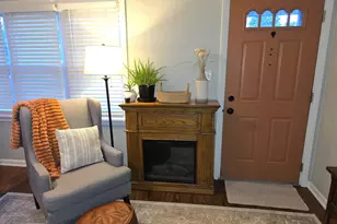 17936 Hickory St, Lansing, IL 60438 - Photo 2