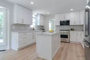 408 W Foxdale Ln, Arlington Heights, IL 60004 - Photo 16