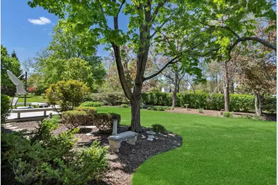 140 Copperwood Drive, Buffalo Grove, IL 60089 - Photo 36