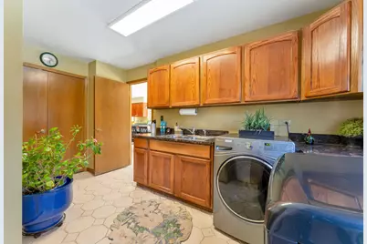 2135 Phillips Drive, Glenview, IL 60026 - Photo 14