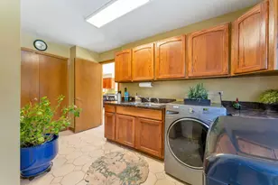 2135 Phillips Dr, Glenview, IL 60026 - Photo 14
