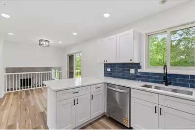 22618 Plum Creek Drive, Sauk Village, IL 60411 - Photo 10