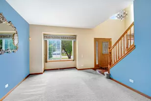 532 Rose Ln, Bartlett, IL 60103 - Photo 4