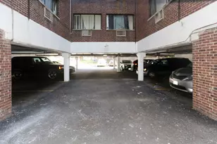 1040 W Hollywood Ave, Chicago, IL 60660 - Photo 20