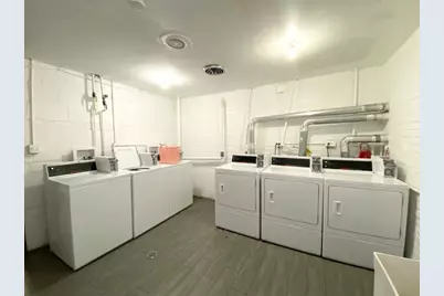 1040 W Hollywood Avenue #204, Chicago, IL 60660 - Photo 18